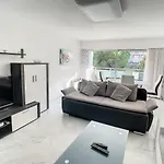 De Standing Centre קאן