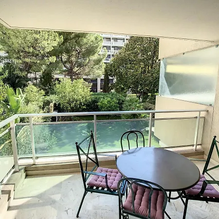 דירה De Standing Centre קאן