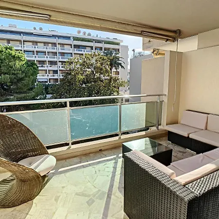 De Standing Centre דירה